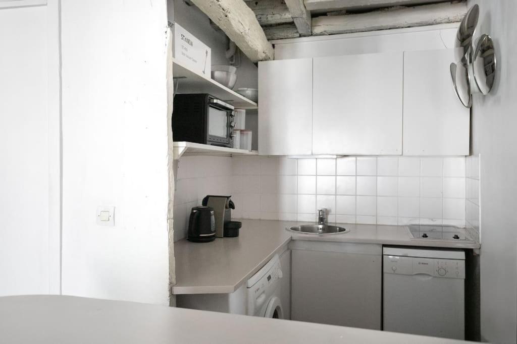 Joli Duplex Au Coeur Du Marais Leilighet Paris Eksteriør bilde